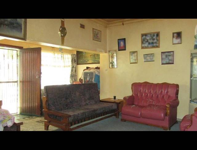 3 BEDROOM HOUSE FOR SALE IN TURF CLUB